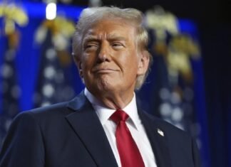 Трамп опубликовал в соцсетях серию ИИ-фотографий, изображающих «победу» над Ираном (фото)