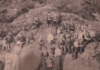 «Путешественник во времени»: старая фотография 1917 года вызвала дискуссии из-за загадочного мужчины в кадре