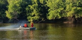 У Ніжинському районі рятувальники підняли з річки Сейм тіло чоловіка