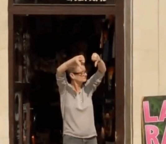 В Варшаве разгромили магазин Las Rąk: сотрудница протестовала против антиукраинских лозунгов