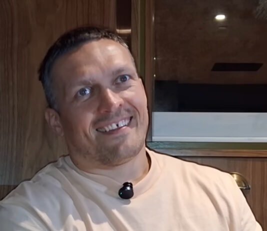 «Я тоже ждал»: Усик прокомментировал отказ от чемпионских поясов