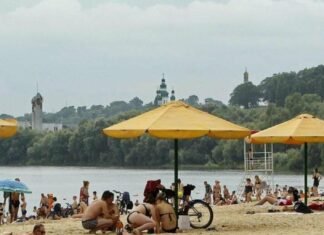На пляжі «Золотий Берег» у Чернігові сталися дві крадіжки: поліція відкрила кримінальні провадження