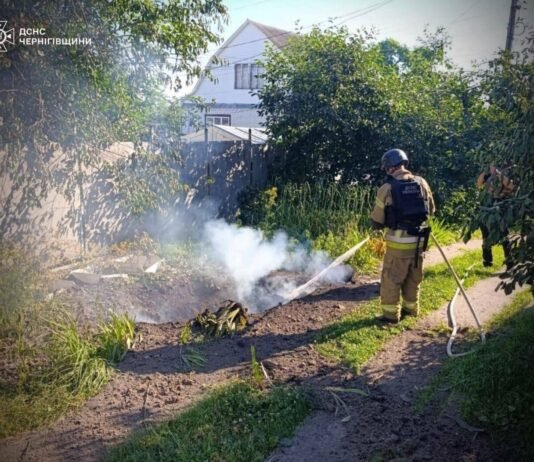 На Чернігівщині під час атаки на АЗС поранено операторку: росіяни продовжують бити по заправках