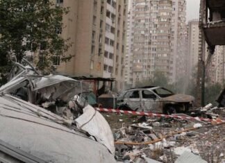 Росія вдарила по житлових будинках у Києві: 10 загиблих, ще 46 поранених