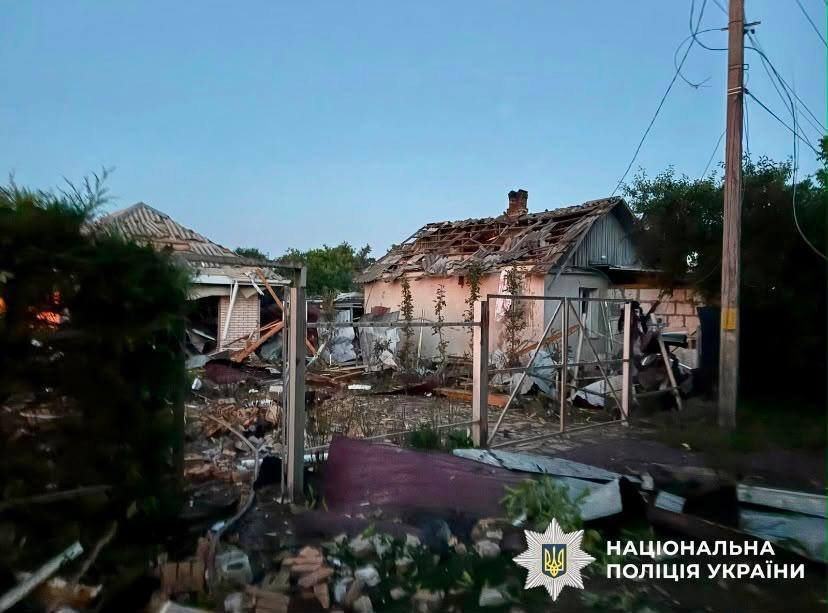 Ворожа атака на Чернігівщину: пошкоджено банк, будинки, авто та об’єкти критичної інфраструктури