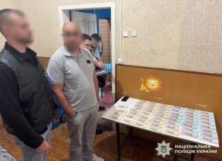 Знижка за хабар: у Чернігові директор комунального підприємства вимагав майже 80 тис грн