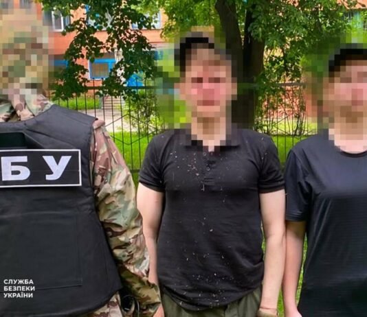 Хотіли пустити з рейок вантажний локомотив: на Чернігівщині затримали двох агентів рф, які готували диверсію