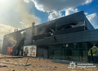 Атаку на супермаркет АТБ у Чернігові здійснила “елітна” бригада російських безпілотників — ГУР