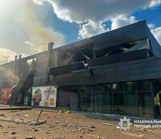 Атаку на супермаркет АТБ у Чернігові здійснила “елітна” бригада російських безпілотників — ГУР