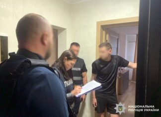 Везли до прикордоння, далі – пішки через ліс: на Чернігівщині викрили схему незаконного перетину кордону