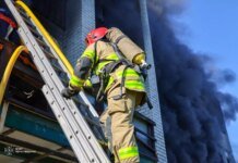 Ворожа атака на Чернігів: рятувальники ліквідували масштабну пожежу