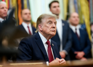 «Задушить» со временем: Трамп прекращает переговоры с Ираном и пробует новый подход в войне, — CNN