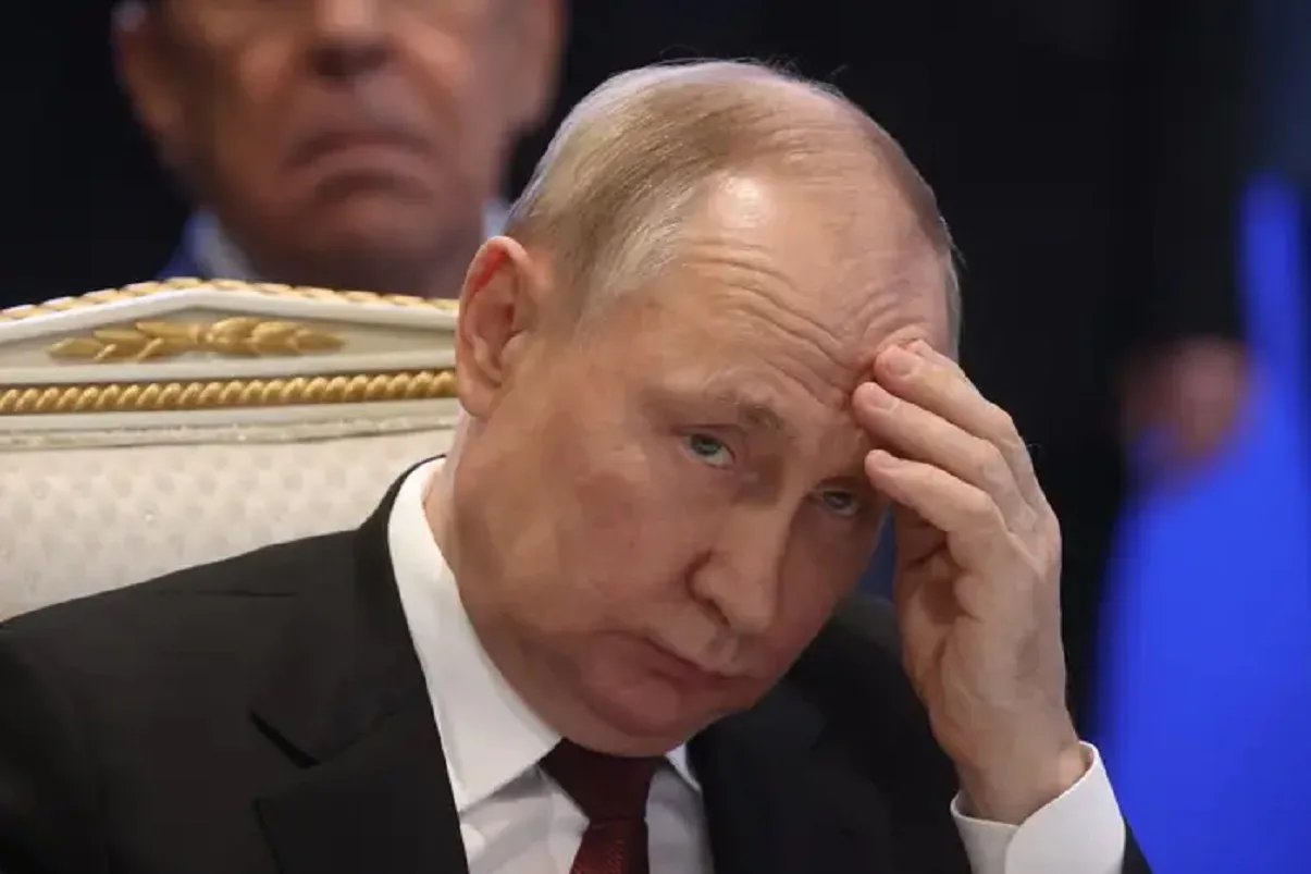 путін скоротив список злочинів, які забороняють підписувати контракт із міноборони рф