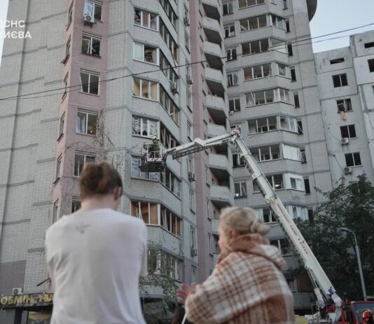 Кількість постраждалих від атаки рф на Київ зросла до 28, 9 загиблих