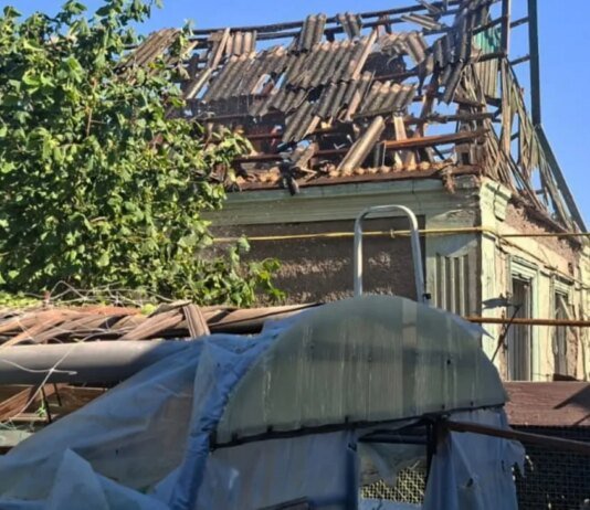 Ворог завдав авіаудару по Херсону — одна людина загинула, десятки поранені