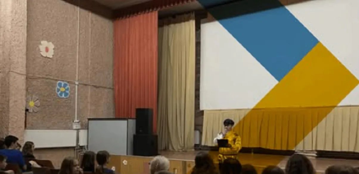 Окупанти переписують історію для українських дітей — ЦНС
