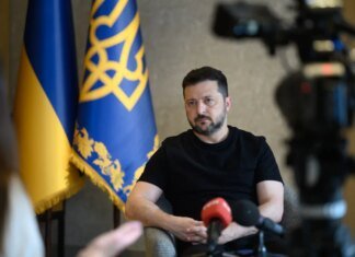 росіяни стягнули під москву три кола ППО — Зеленський