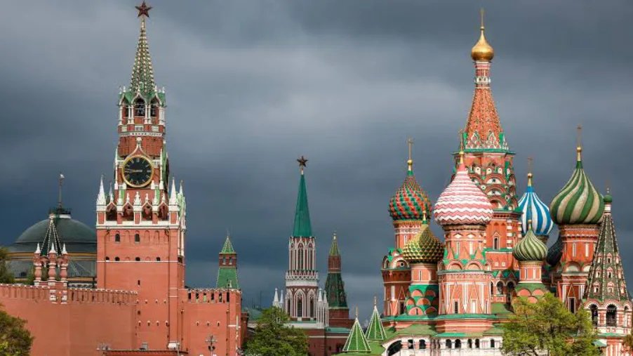 кремль посилює контроль над пристроями росіян під приводом боротьби з шахрайством