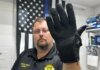 У США планують затримувати порушників електрошоковими рукавичками