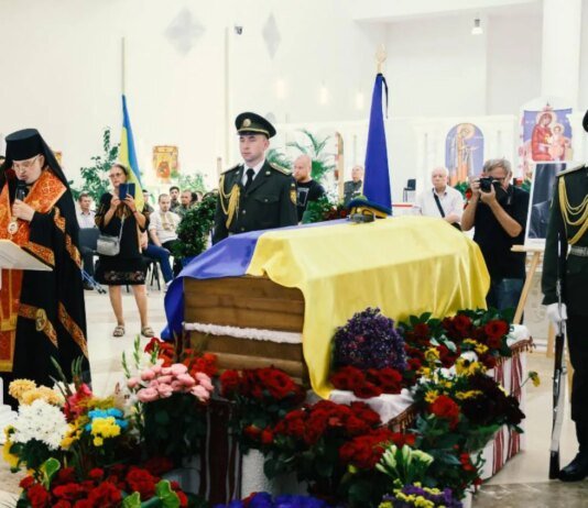 Прах Коновальця тимчасово перепоховають на військовому меморіальному кладовищі, а згодом — у пантеоні