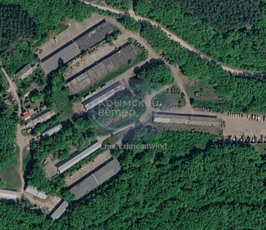 У Севастополі зафіксували пожежу на складах військової техніки та аеродромі