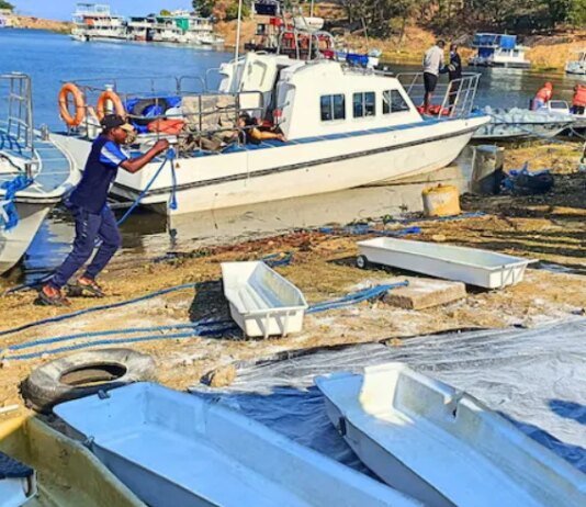 Кількість загиблих унаслідок катастрофи порома в Зімбабве зросла до 94