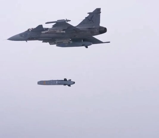 Швеція вперше запустила ракету Taurus з винищувача Gripen