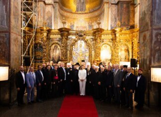 У День Незалежності в Софійському соборі відбулася молитва за закінчення війни й за мир в Україні