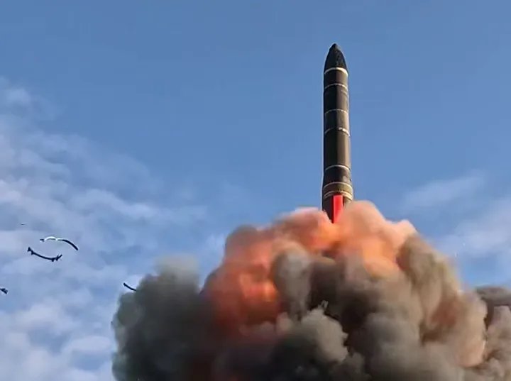 росія провела навчальний запуск міжконтинентальної балістичної ракети