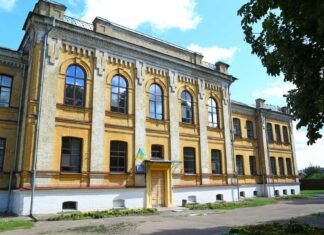 Чернігівський музей сучасного мистецтва «Пласт-Арт» опинився під загрозою виселення: що сталося