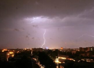 Грози та шквали до 20 м/с: на Чернігівщині оголосили штормове попередження