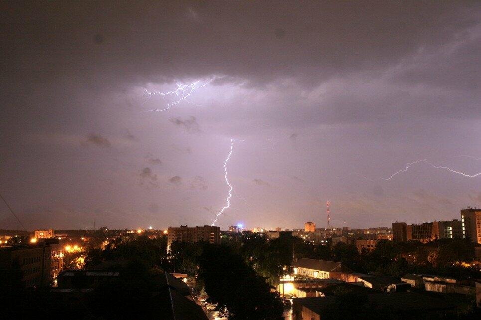 Грози та шквали до 20 м/с: на Чернігівщині оголосили штормове попередження