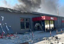 РФ попала по гипермаркету FOZZY в Вишневом: магазин не работает