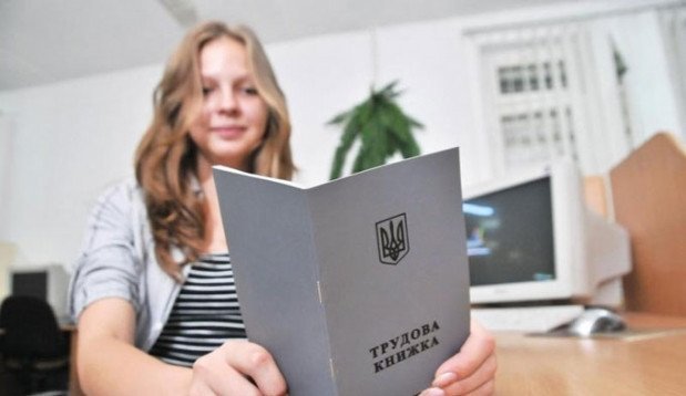 Підлітки виходять на роботу: скільки неповнолітніх офіційно працевлаштувалися на Чернігівщині