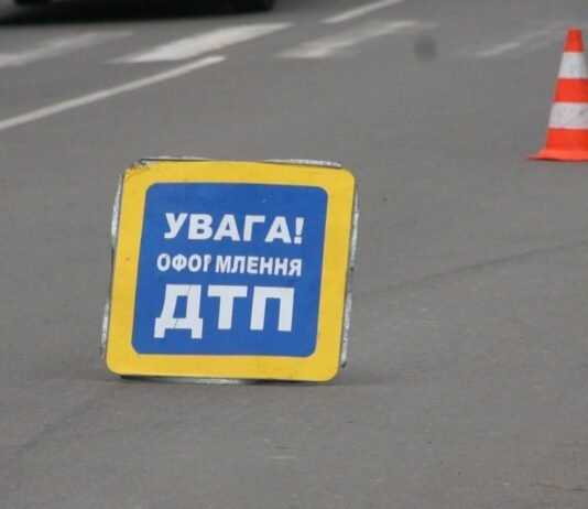 Неповнолітній водій електроскутера та мотоцикліст травмувалися у ДТП на Чернігівщині