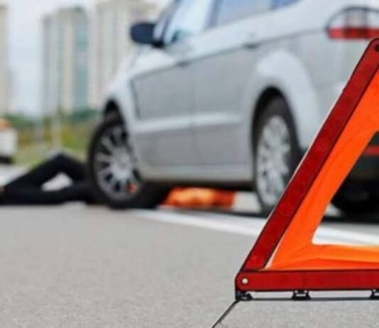 ДТП у Чернігові: водій здавав назад і наїхав на жінку