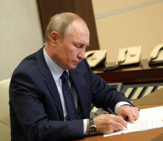 Визит главы ЦРУ в Москву: Путин подписал три засекреченные указа, — The Moscow Times