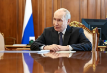 Бледный и изможденный: новые фото Путина вызвали волну слухов о его здоровье