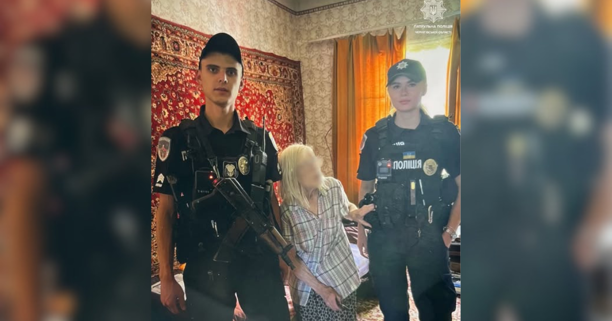 Загубилася у місті: Чернігівські патрульні повернули додому пенсіонерку