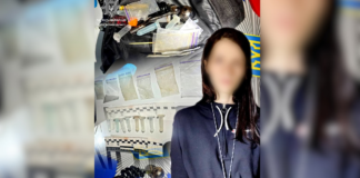 У Чернігові автівку зупинили за порушення ПДР, а в пасажирки виявили наркотики