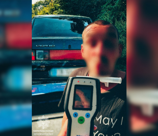 Знову попався пʼяним. На Чернігівщині зупинили водія з 2,22 проміле