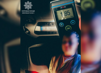 У Чернігові під час комендантської години зупинили п’яну водійку: Драгер показав 1,85 проміле