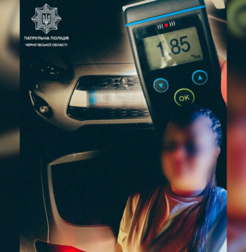 У Чернігові під час комендантської години зупинили п’яну водійку: Драгер показав 1,85 проміле