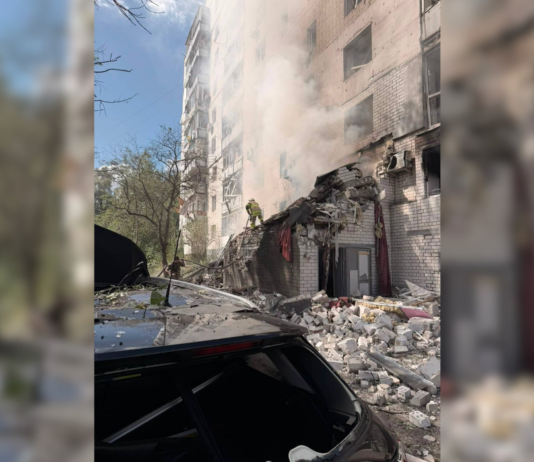 14 постраждалих, серед них двоє дітей: наслідки удару по багатоповерхівці у Чернігові