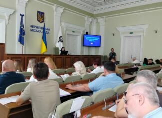 Тарифи ростуть, а якість погіршується: Чернігівські депутати не підтримали звітування керівників комунальних підприємств