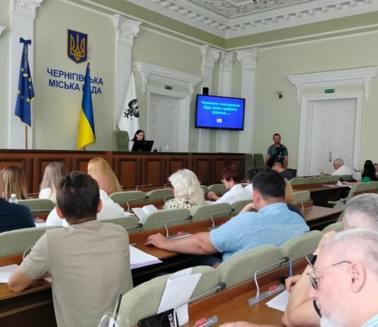 Тарифи ростуть, а якість погіршується: Чернігівські депутати не підтримали звітування керівників комунальних підприємств