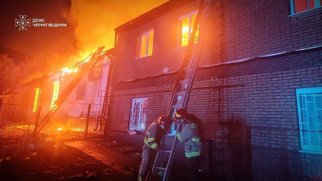 У Прилуках після удару російського дрона сталася масштабна пожежа: що відомо