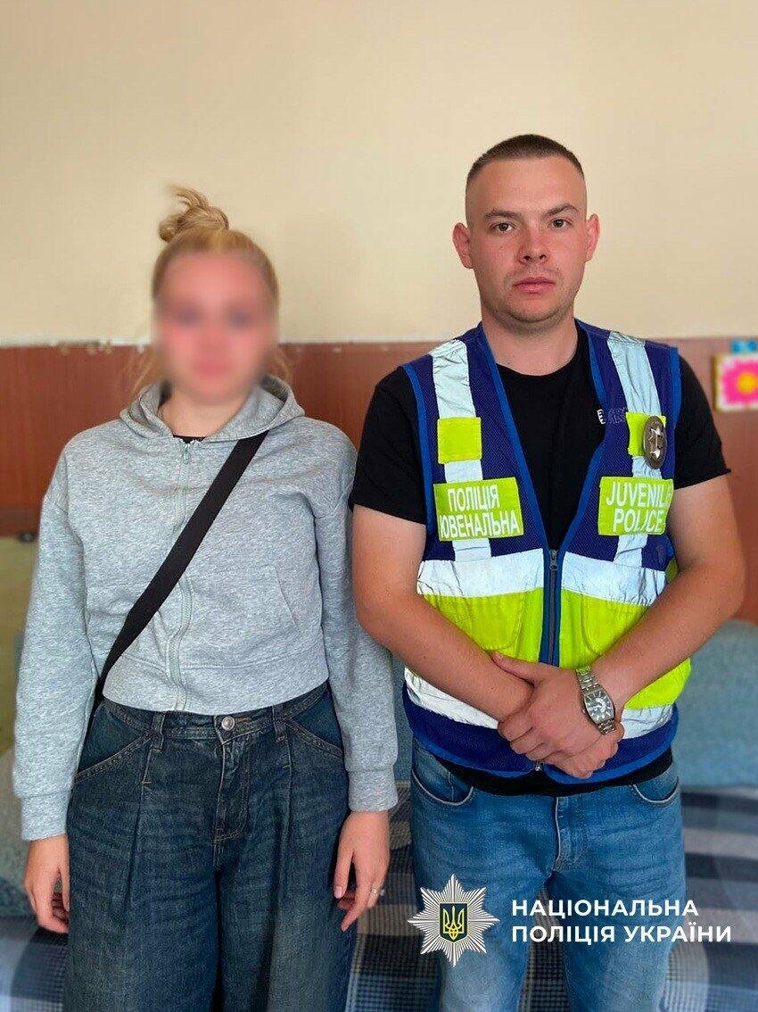 Поїхала до подруги в столицю та перестала виходити на звʼязок: поліцейські Чернігівщини розшукали 15-річну дівчину