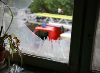 Вигоріли дві квартири, 17 постраждалих: нові подробиці удару по багатоповерхівці у Чернігові