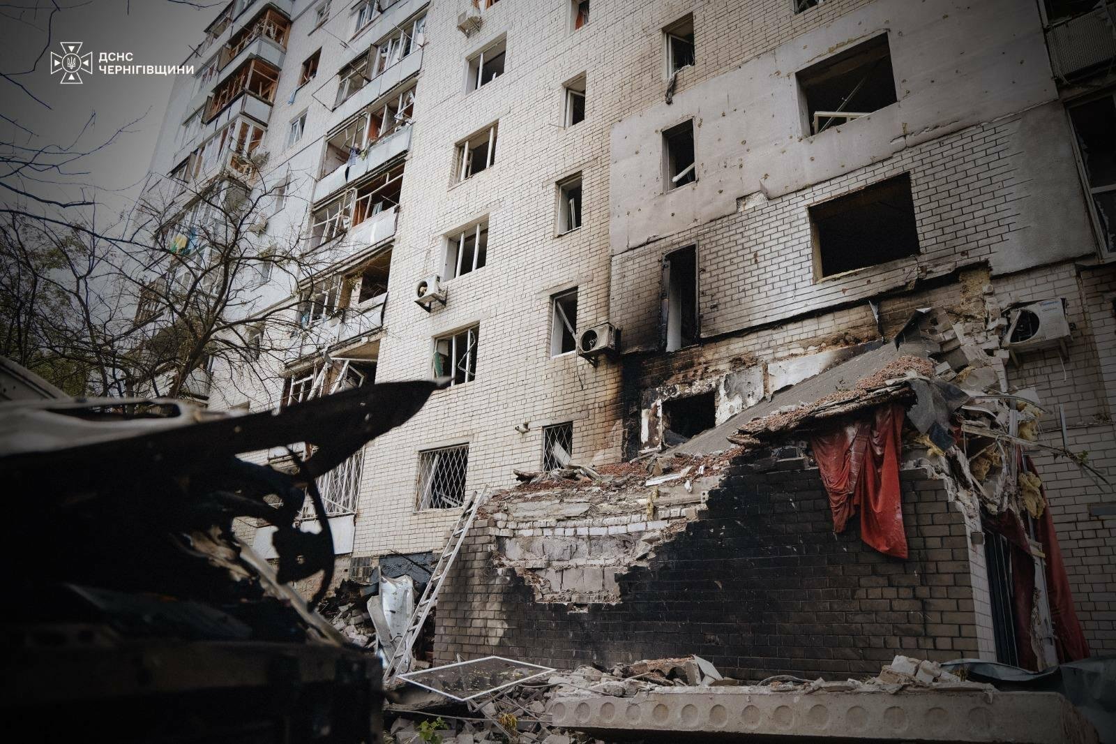 Пожежу загасили, кількість постраждалих зросла до 20: наслідки удару по Чернігову